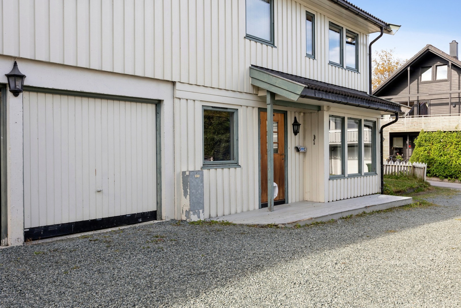 Garasjeplass i garasjerekke medfølger Galleribilde