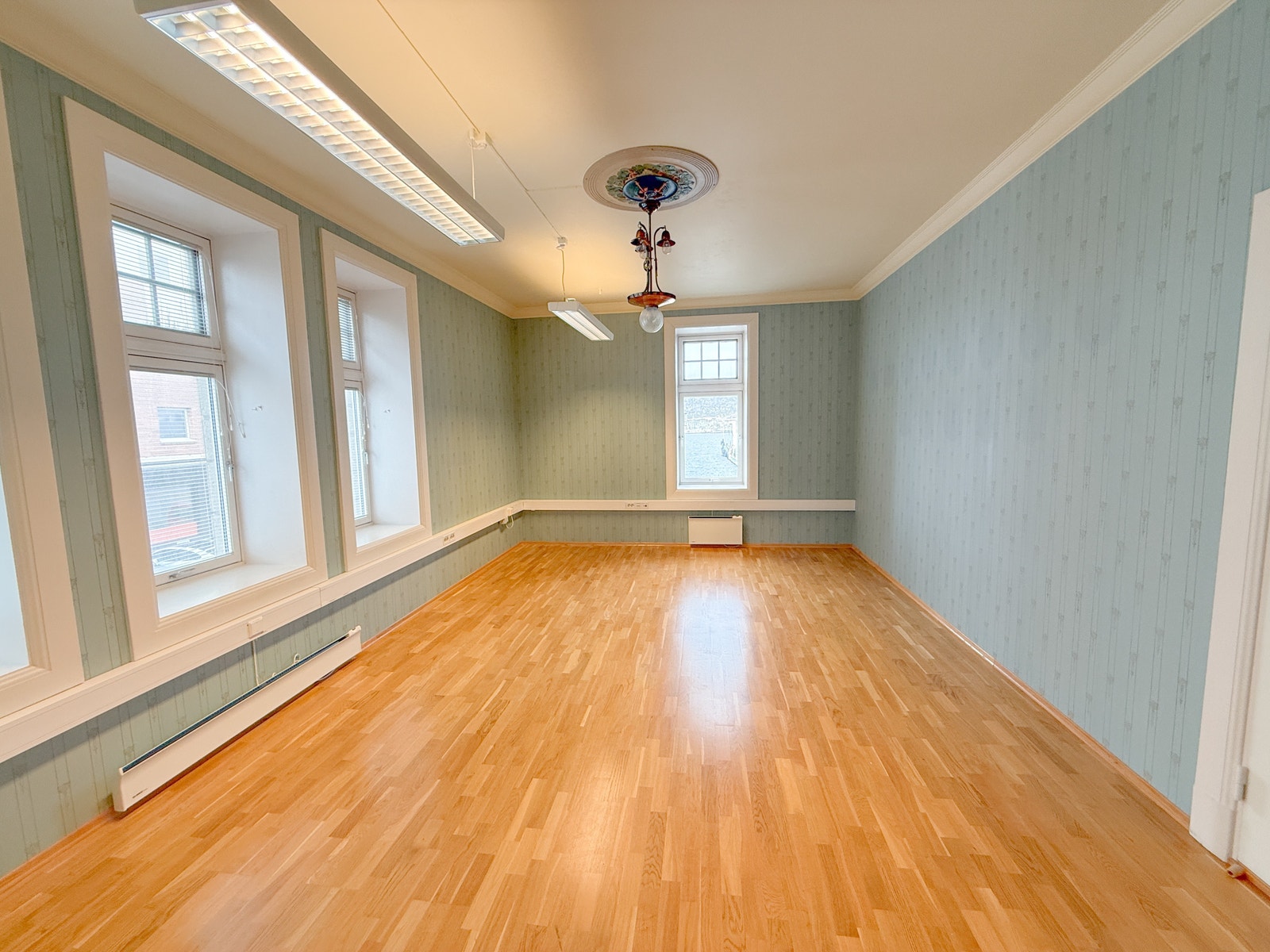 Tollmesterkontoret 25 m² Galleribilde