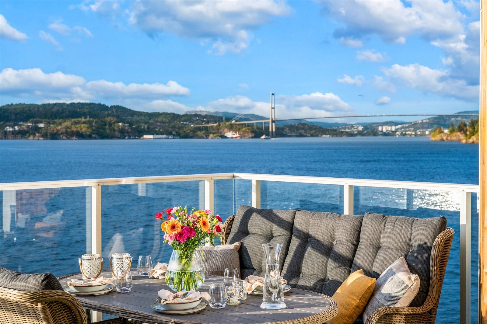 Eiendomsmegler 1 ved Morten Lie har gleden av å presentere Breivikdalen 69! Galleribilde