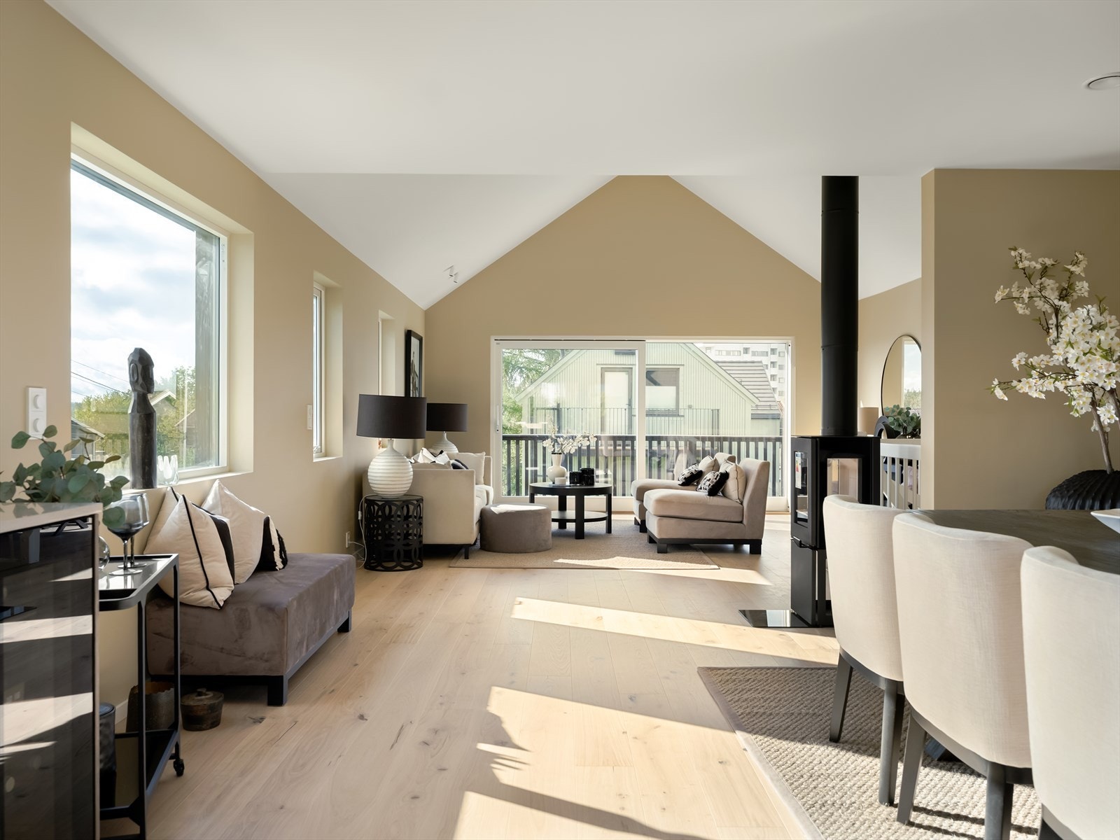 Velkommen til Wilsters vei 2F! Dette er en splitter ny og ubebodd halvpart tomannsbolig som ligger fint til på på Økern/Risløkka Galleribilde