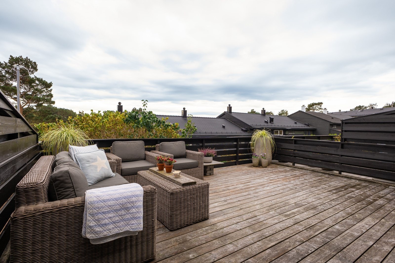 Stor terrasse på 37,6 kvm. Galleribilde