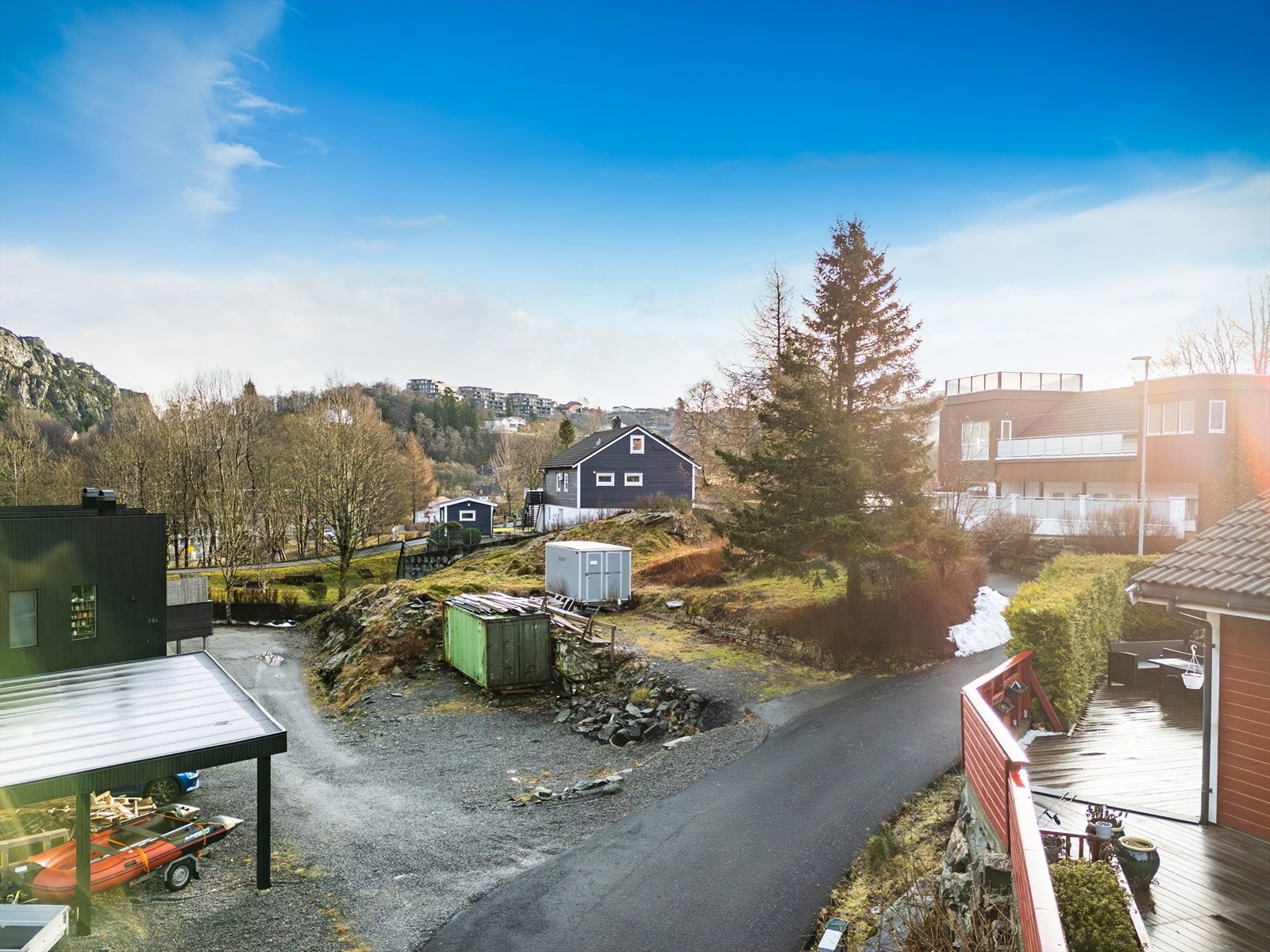 - Nærmeste dagligvare, Coop Extra Askøy, ligger bare 4 minutters gange unna. Videre er det 11 minutters gange til Rema 1000 Askøy - Galleribilde