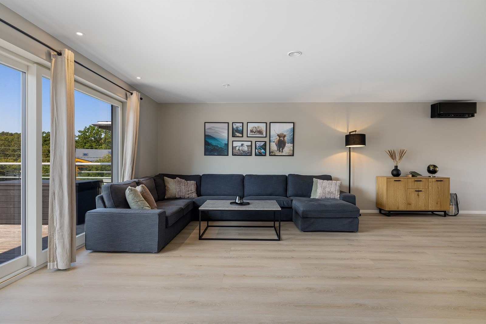 Varmepumpe gir god varme og økonomi - samt kjøling på sommeren ved behov. Galleribilde