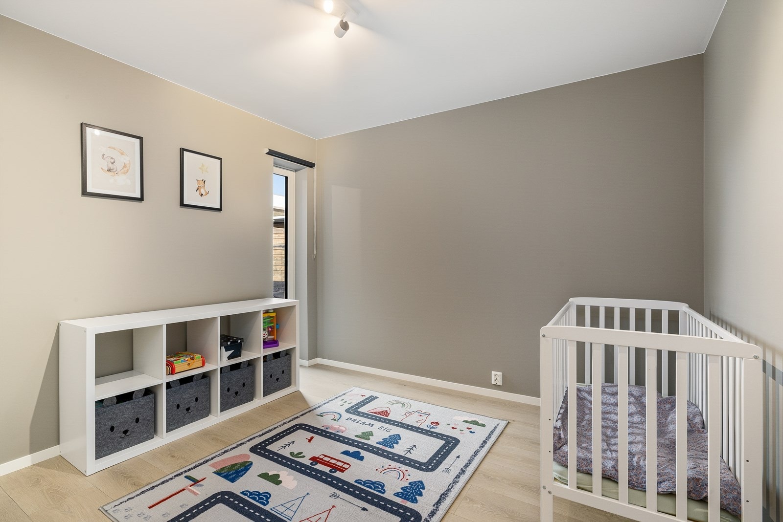 Soverom nr. 3. Fremstår her som et koselig barnerom. Galleribilde