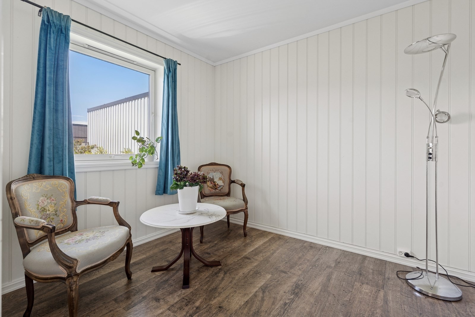 Brukes i dag som ekstra stue/gjesterom (opprinnelig sportsbod) Galleribilde