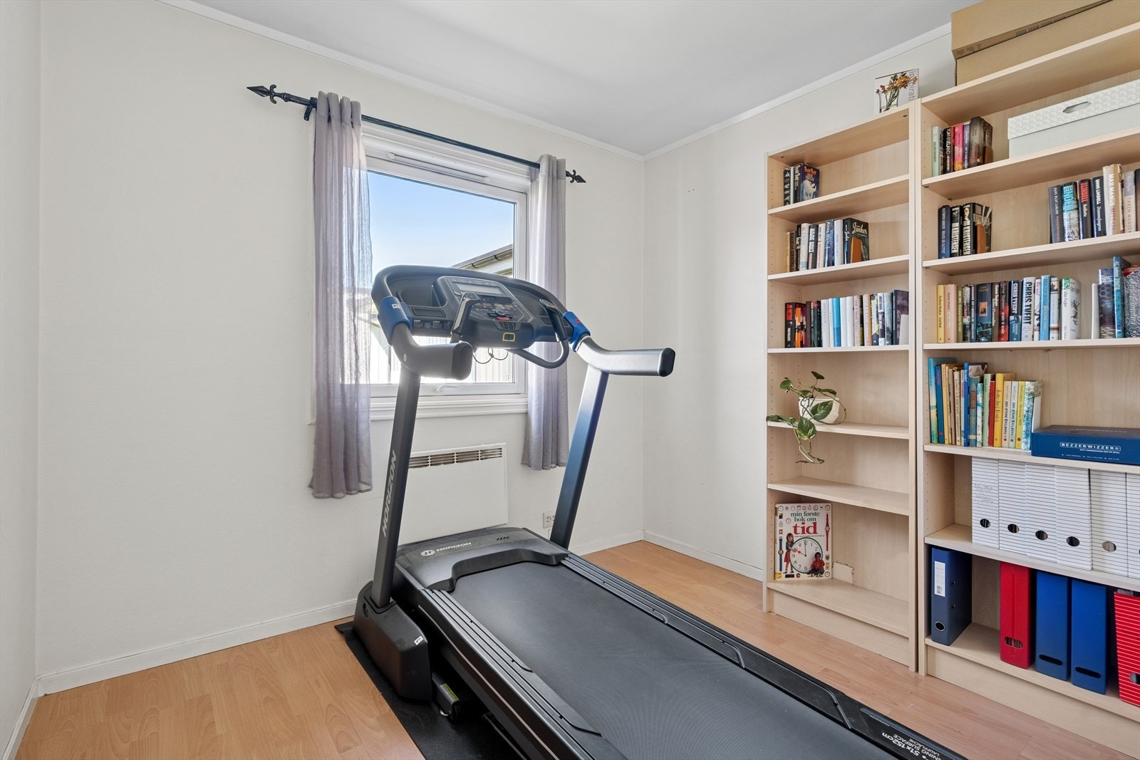 Soverom III - Passer perfekt som kontor, barnerom eller gjesterom. Galleribilde