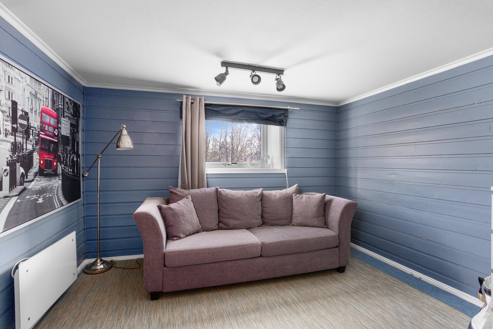 Praktisk kjellerstue i u-etasje, med flere innrednings muligheter. Galleribilde