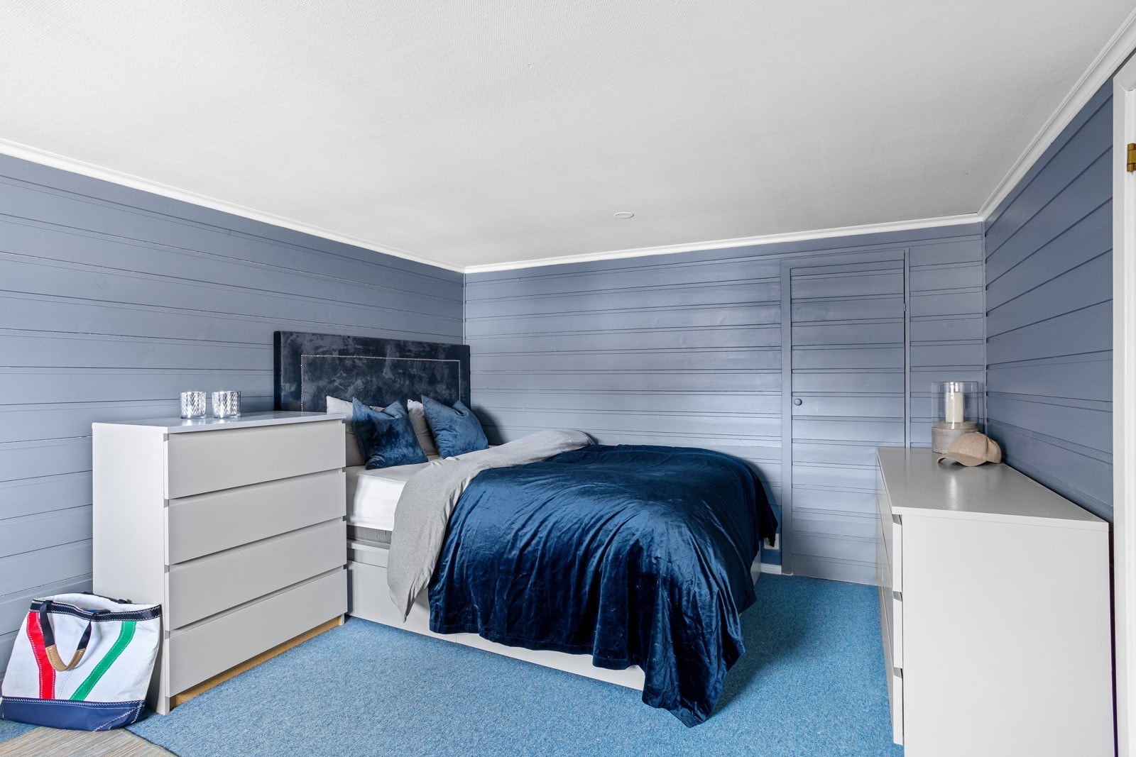 Kjellerstue i u-etasje. Galleribilde