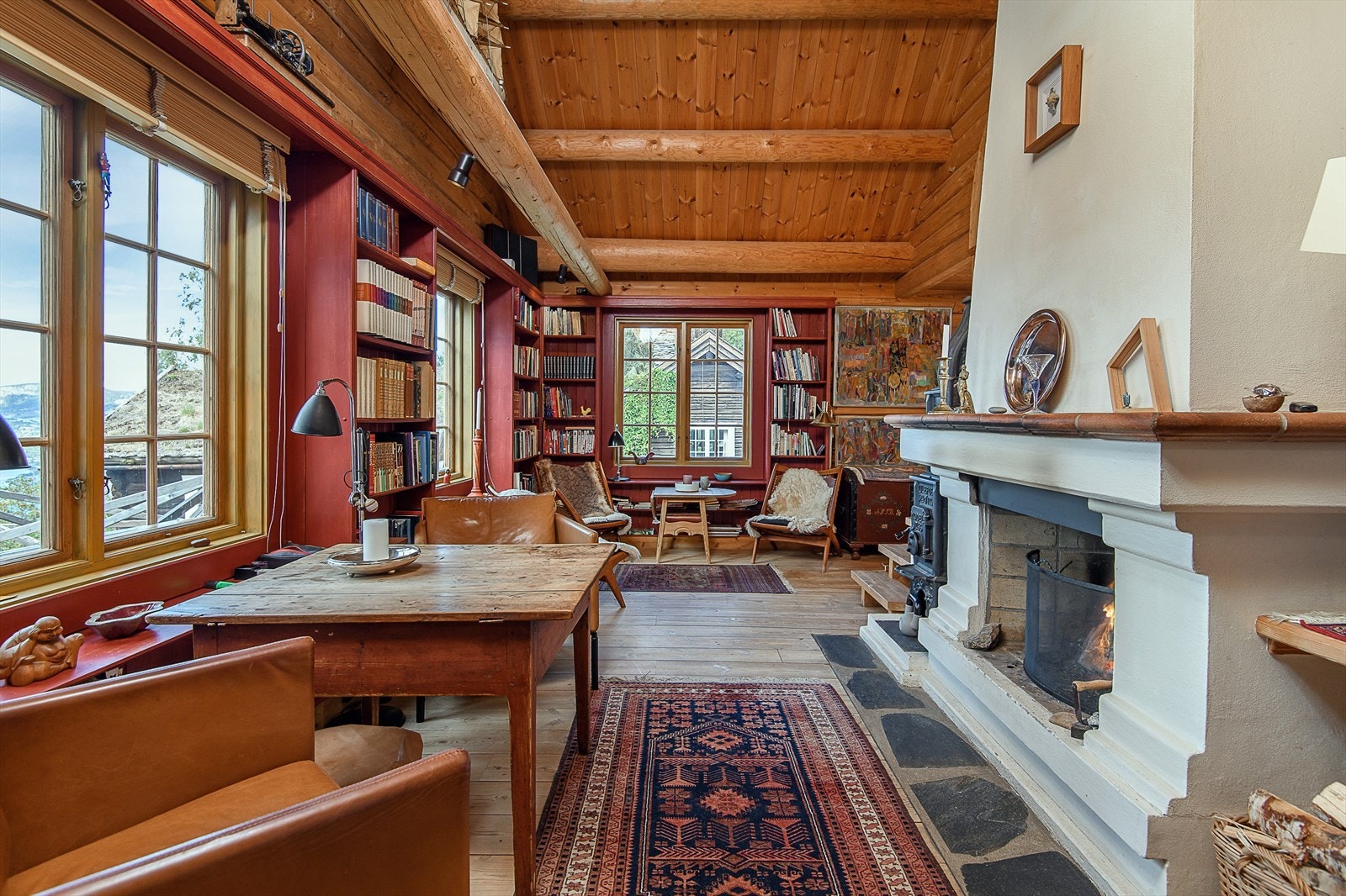 Dagligstuen egner seg godt som en ekstra sofakrok, lesesone eller et sted for avslapning, og gir rom for fleksibel møblering etter behov. Galleribilde