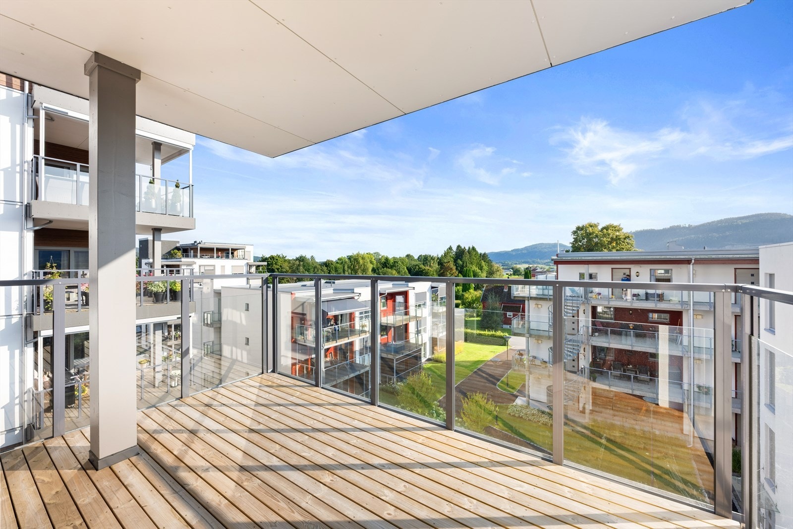 Hyggelig utsikt fra balkongen. Galleribilde