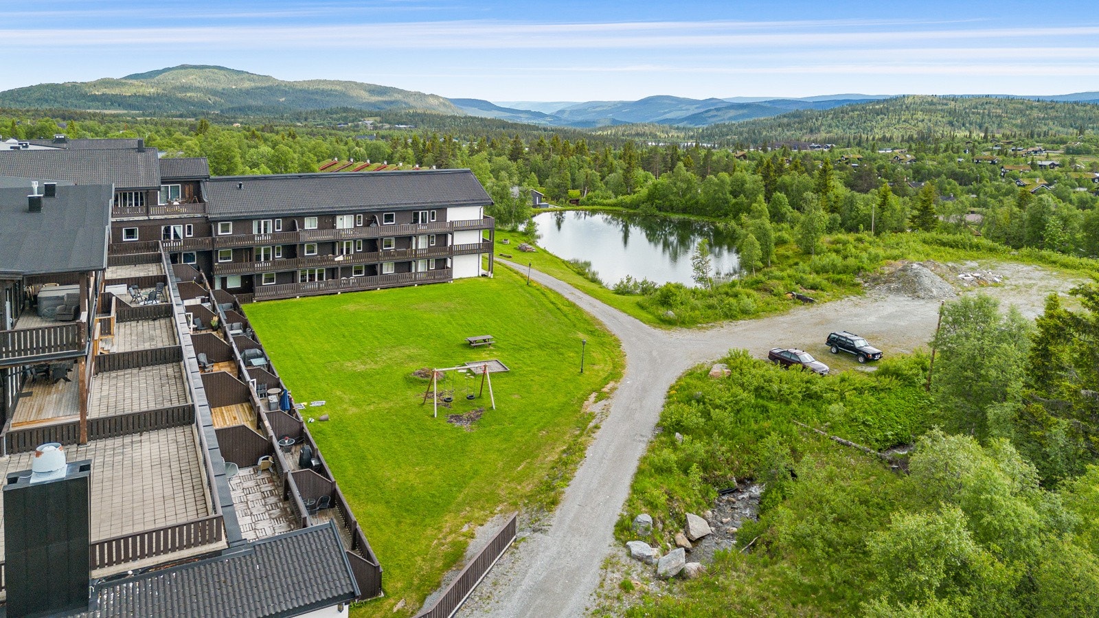 Det bugner av fine turmuligheter sommer som vinter med utgangspunkt fra leiligheten Galleribilde