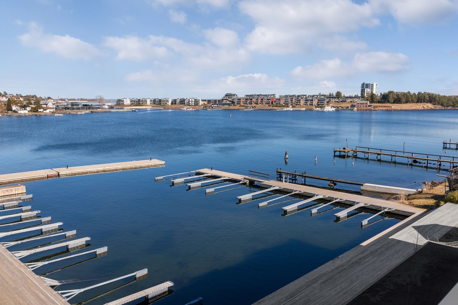 Mulighet for kjøp av egen båtplass rett utenfor døren Galleribilde