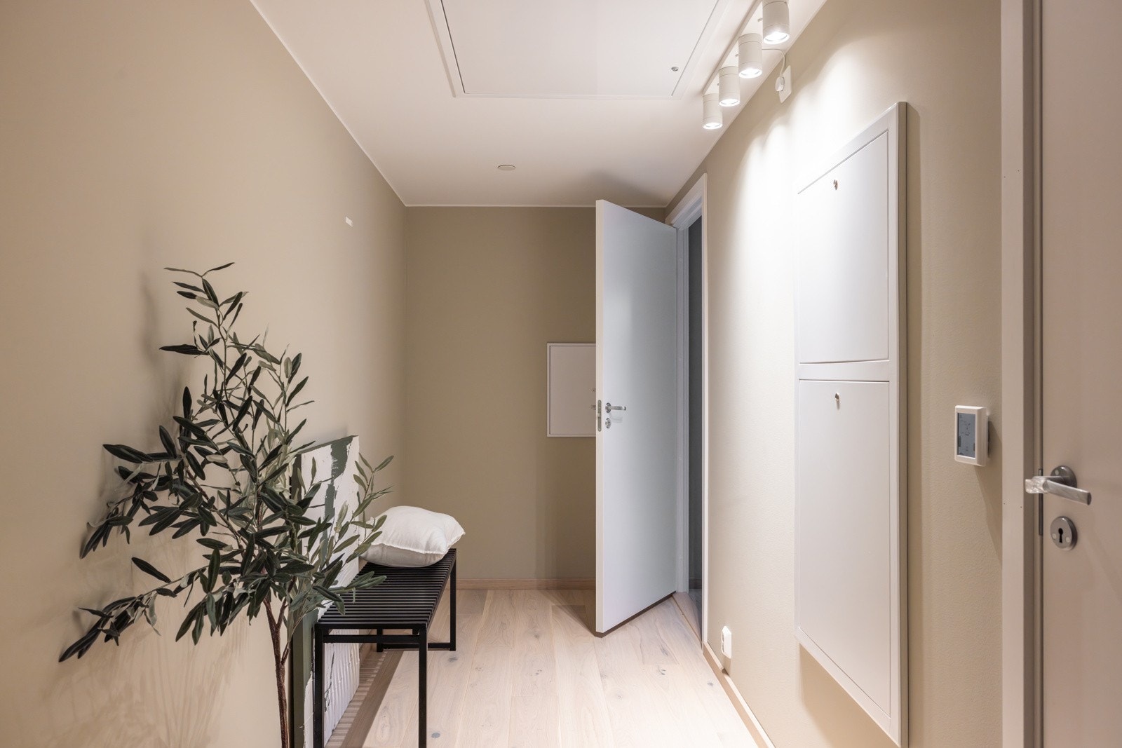 Herfra er det adkomst til baderommet. Galleribilde