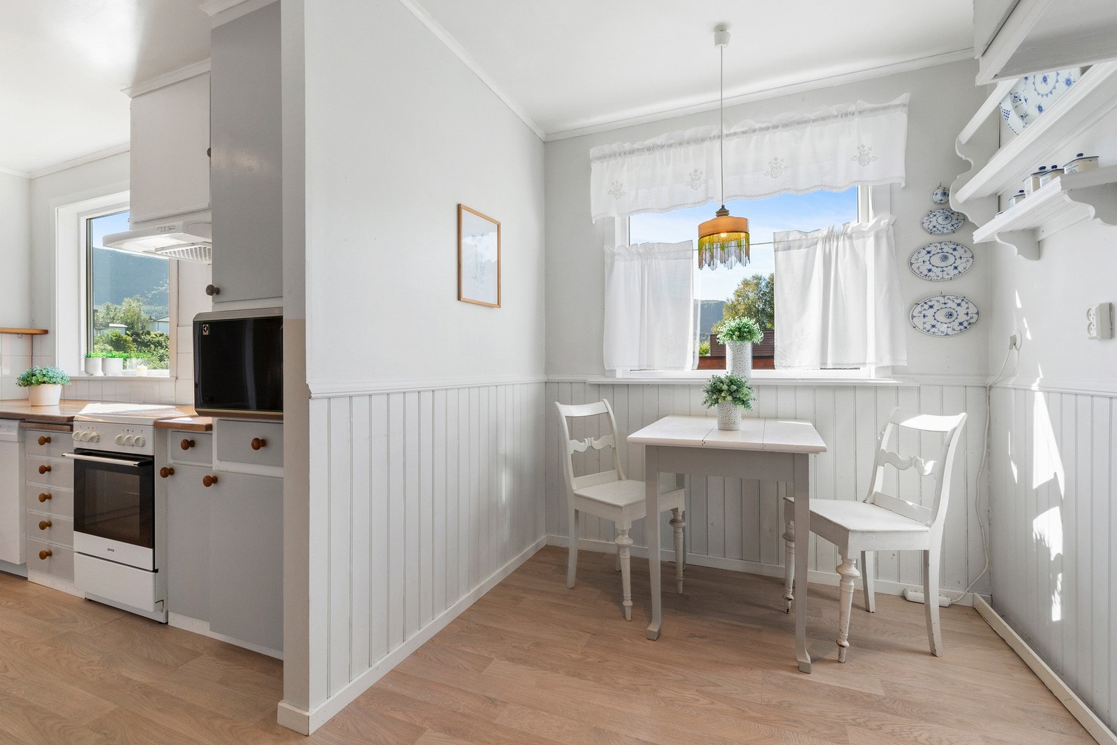 Det er også rom for spiseavdeling i kjøkkenrommet. Galleribilde