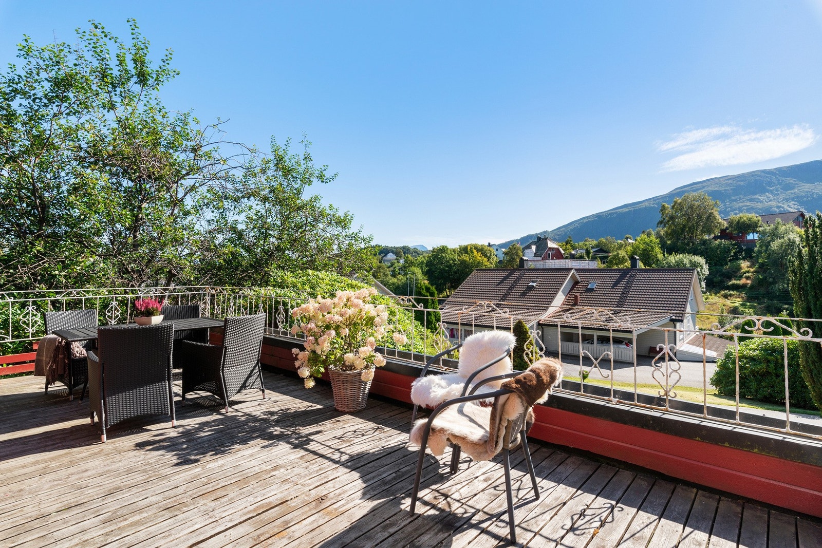 Verandaen byr på gode solforhold. Galleribilde