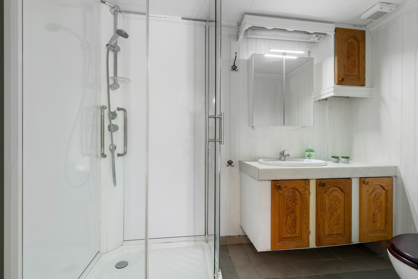 Eget bad i underetasje. Galleribilde