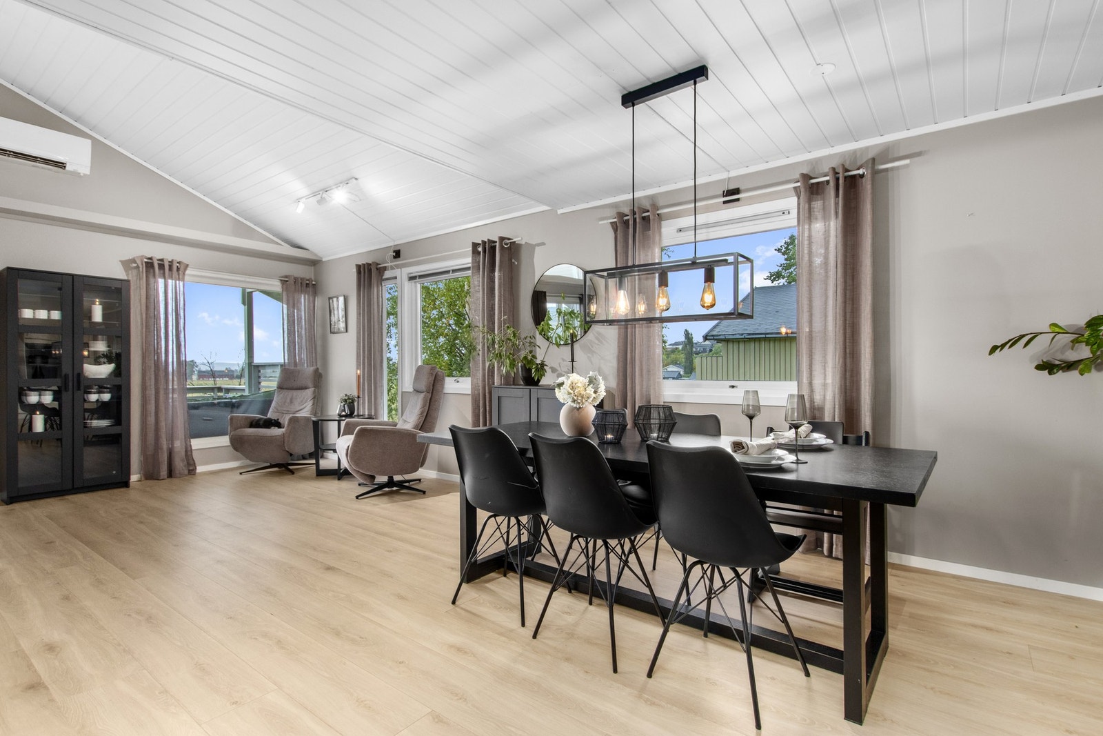 stue med god plass til møblering. Galleribilde