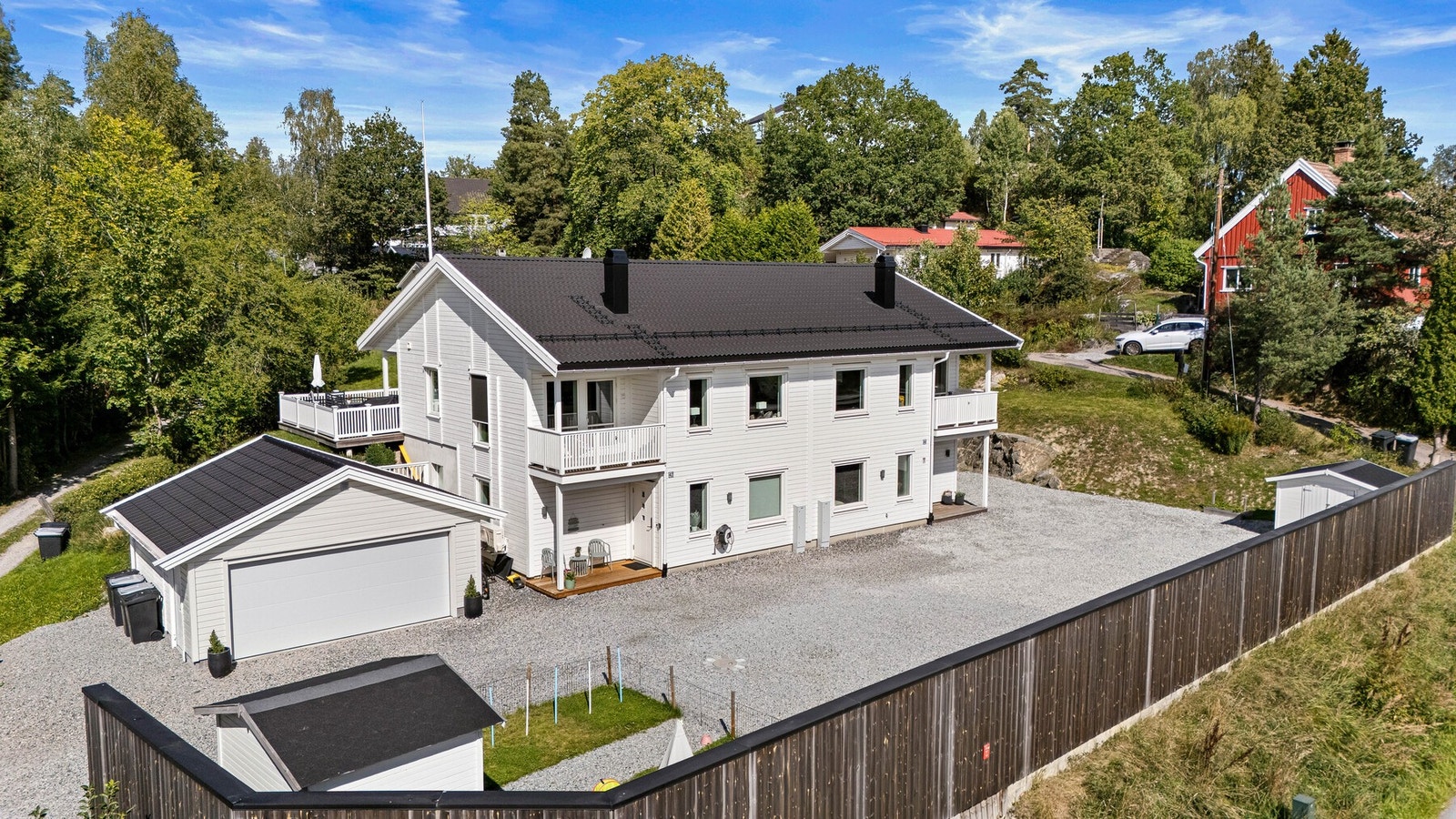 God plass til flere biler på egen gårdsplass. Galleribilde