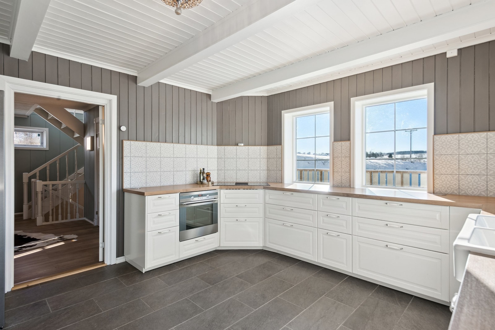 Stor kjøkken, pusset opp i 2020! Galleribilde