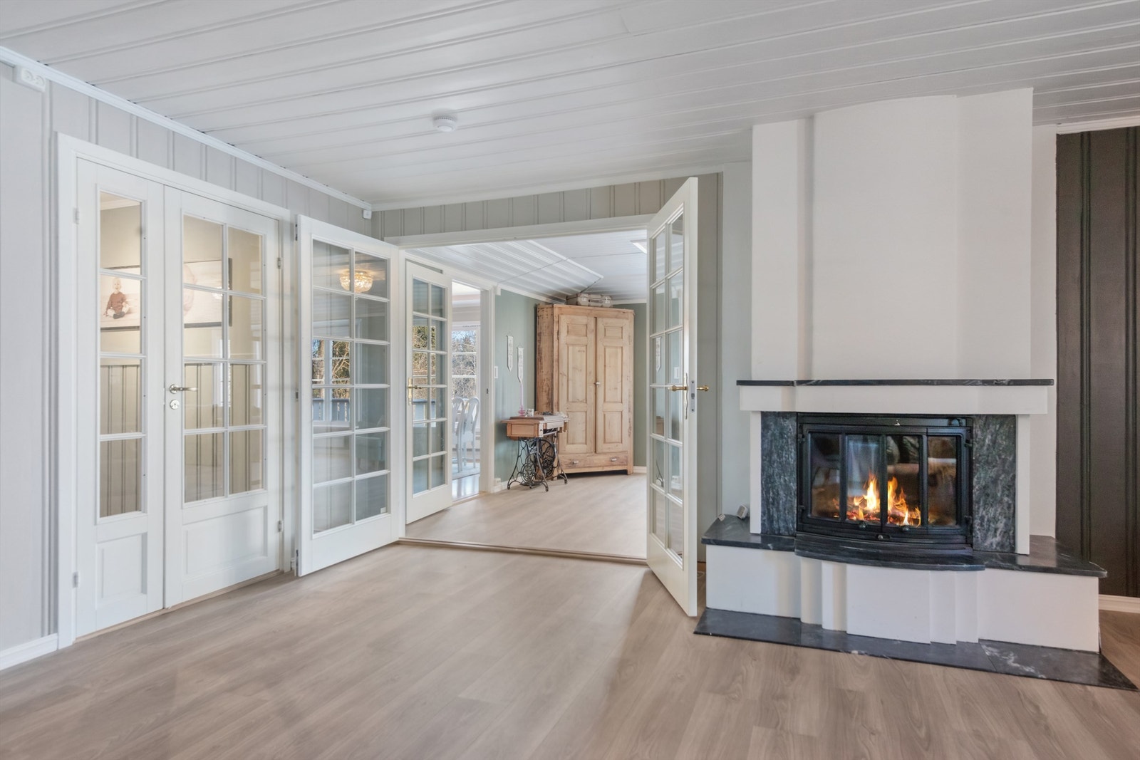 Stue nummer 3, peisestuen! Galleribilde