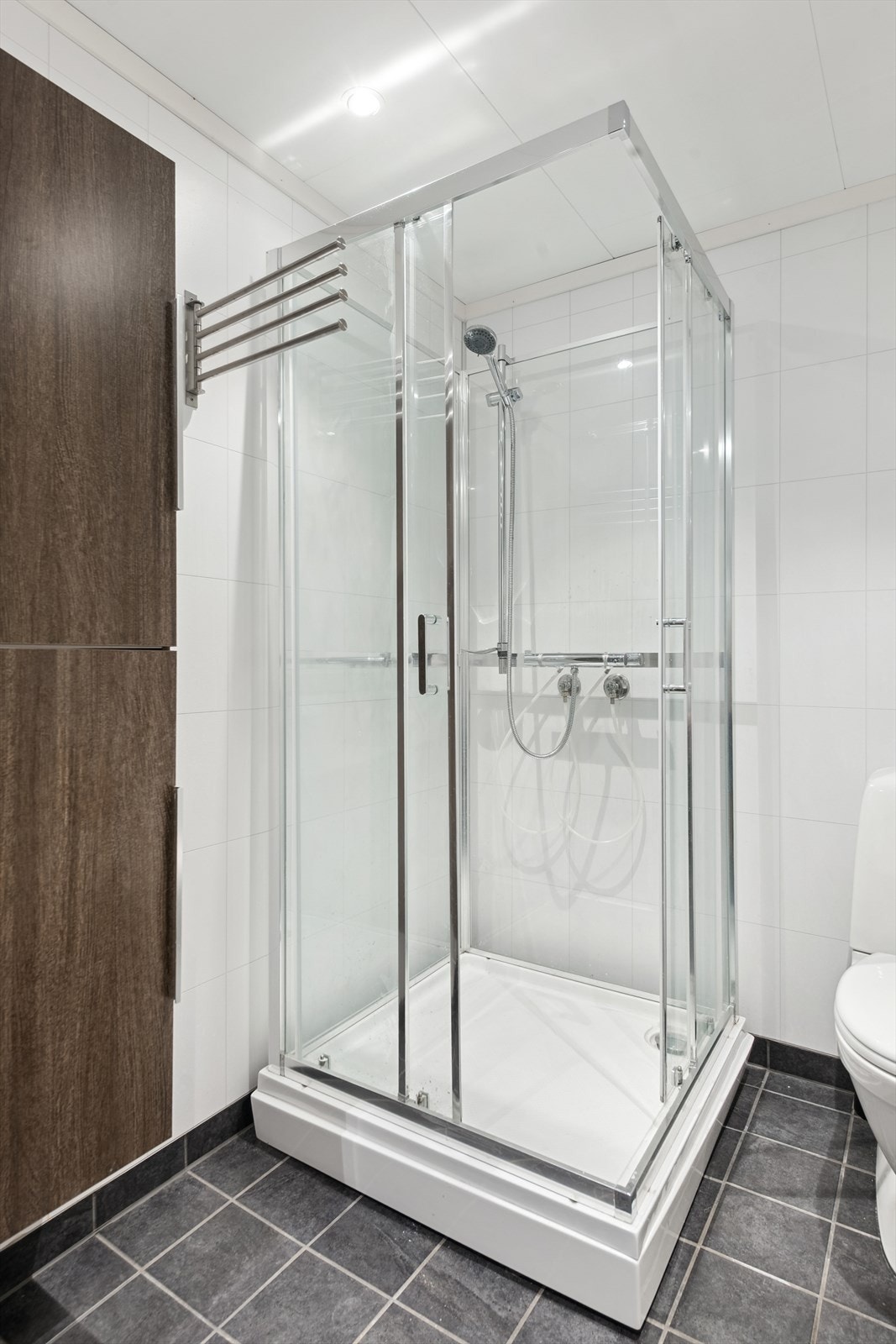 Badet har varmekabler i gulvet. Galleribilde