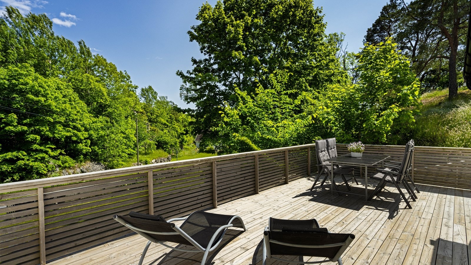 God plass til møblement Galleribilde