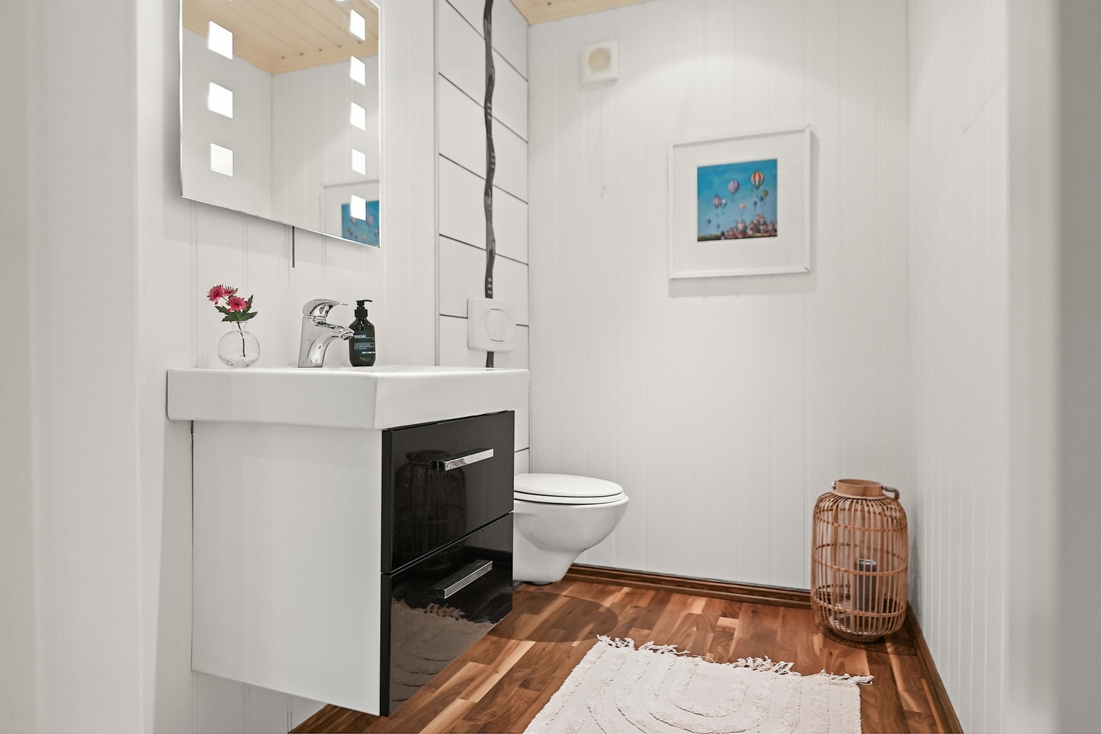 Toalett. Galleribilde