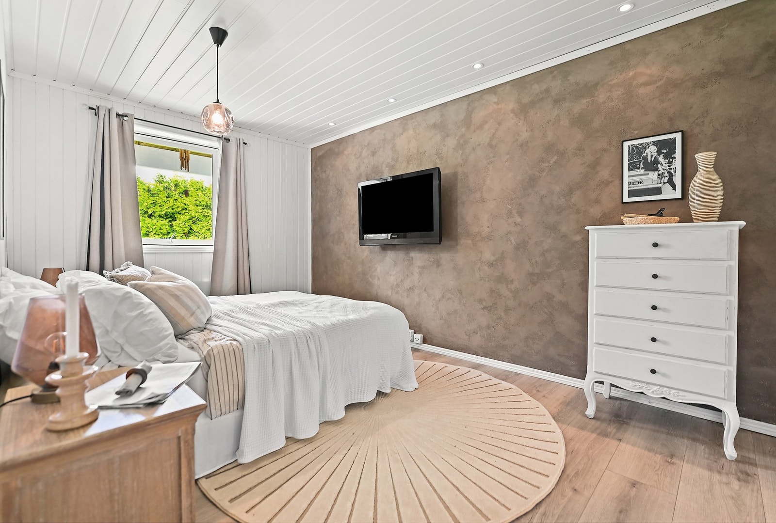 Boligen har totalt fire soverom - to i hver etasje. Galleribilde