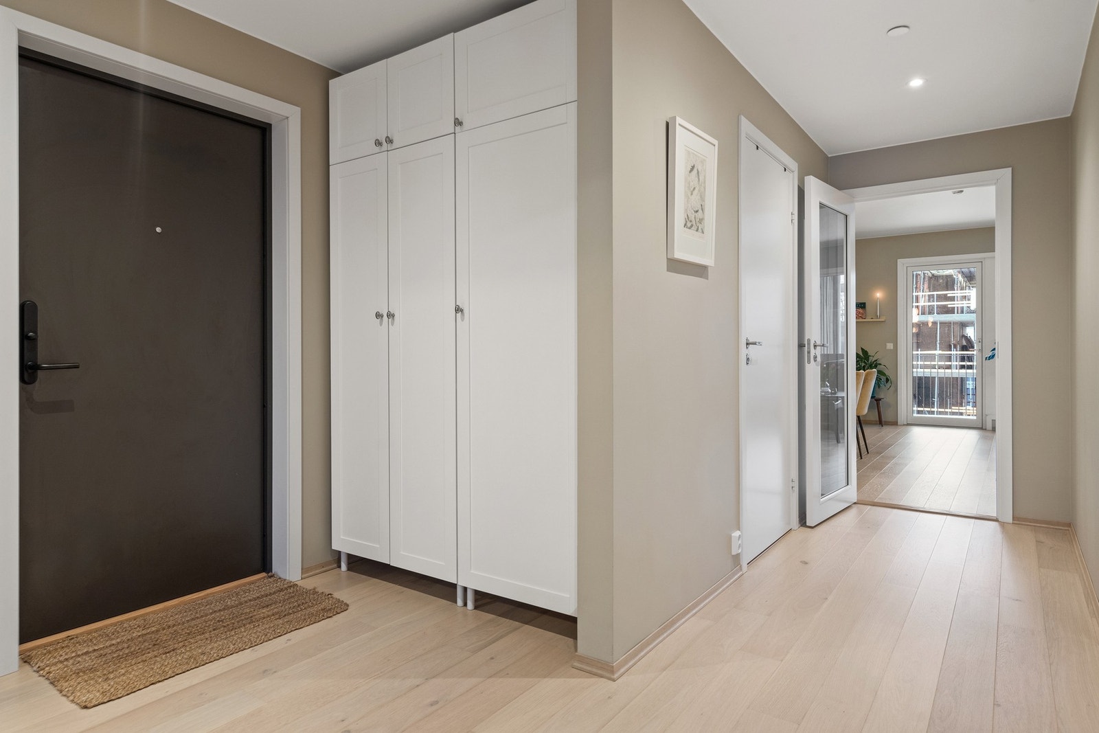 Utvendige screens på hovedsoverom og stue. Galleribilde