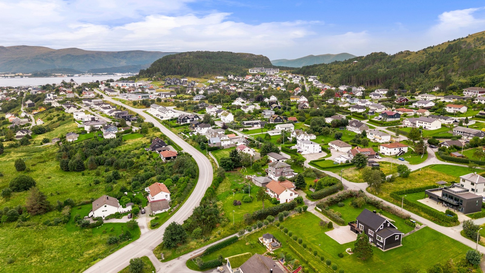 Boligen ligger i et attraktivt boligområde. Galleribilde