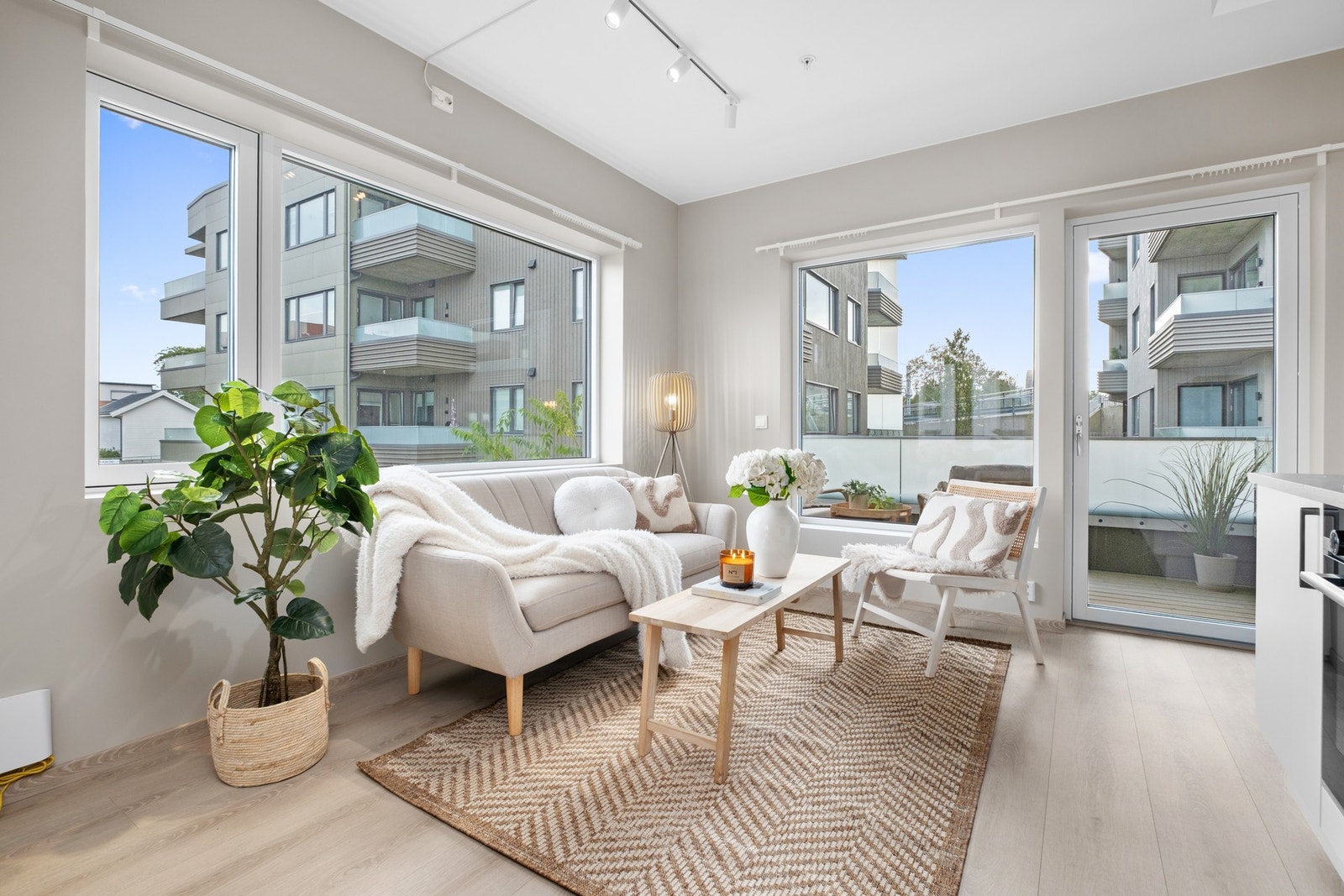 EiendomsMegler1 ved Mathias Åsvang har gleden av å presentere Heimdalsvegen 12 C Galleribilde