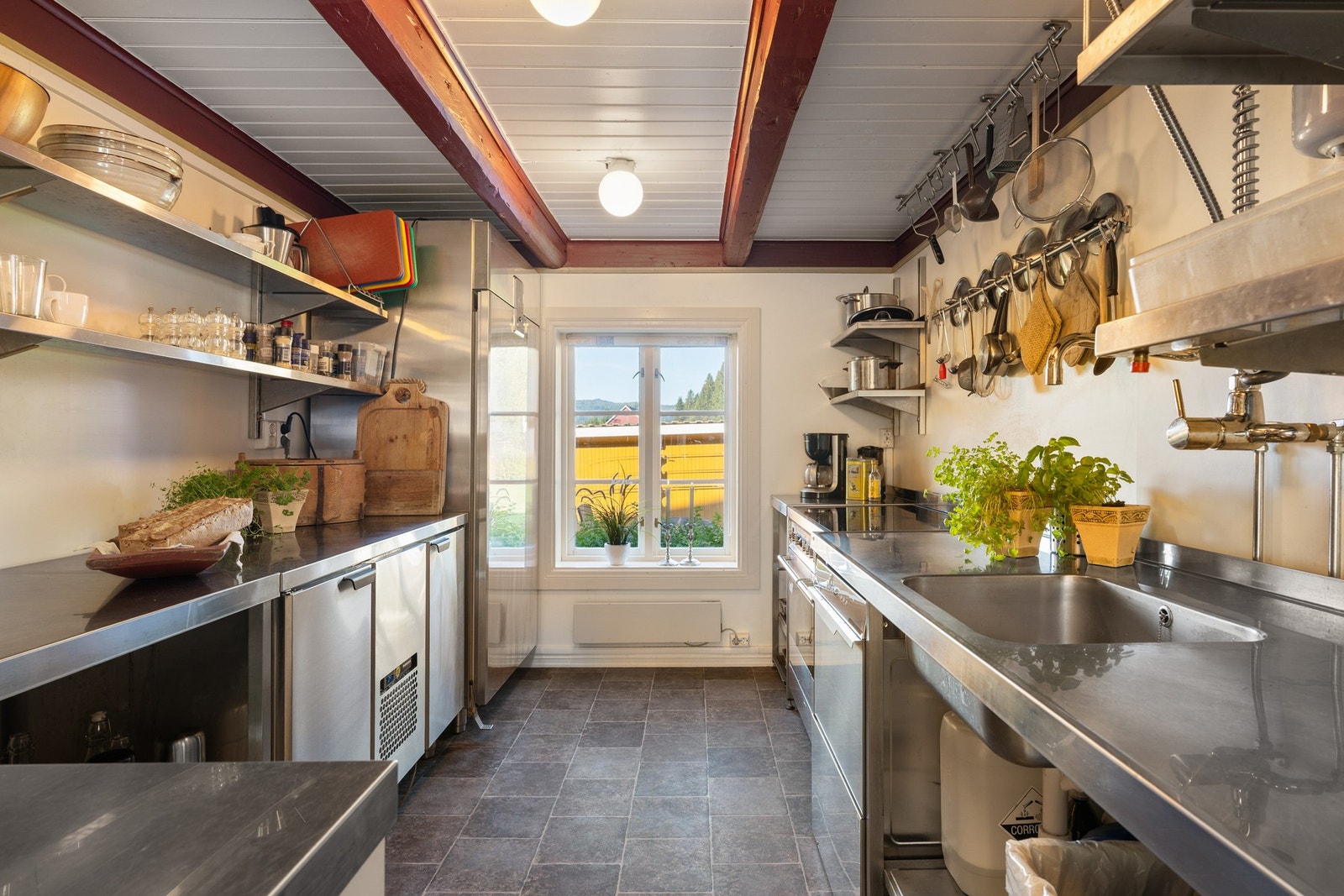 Masstua har et proffkjøkken som er godkjent av næringsmiddeltilsynet. Galleribilde