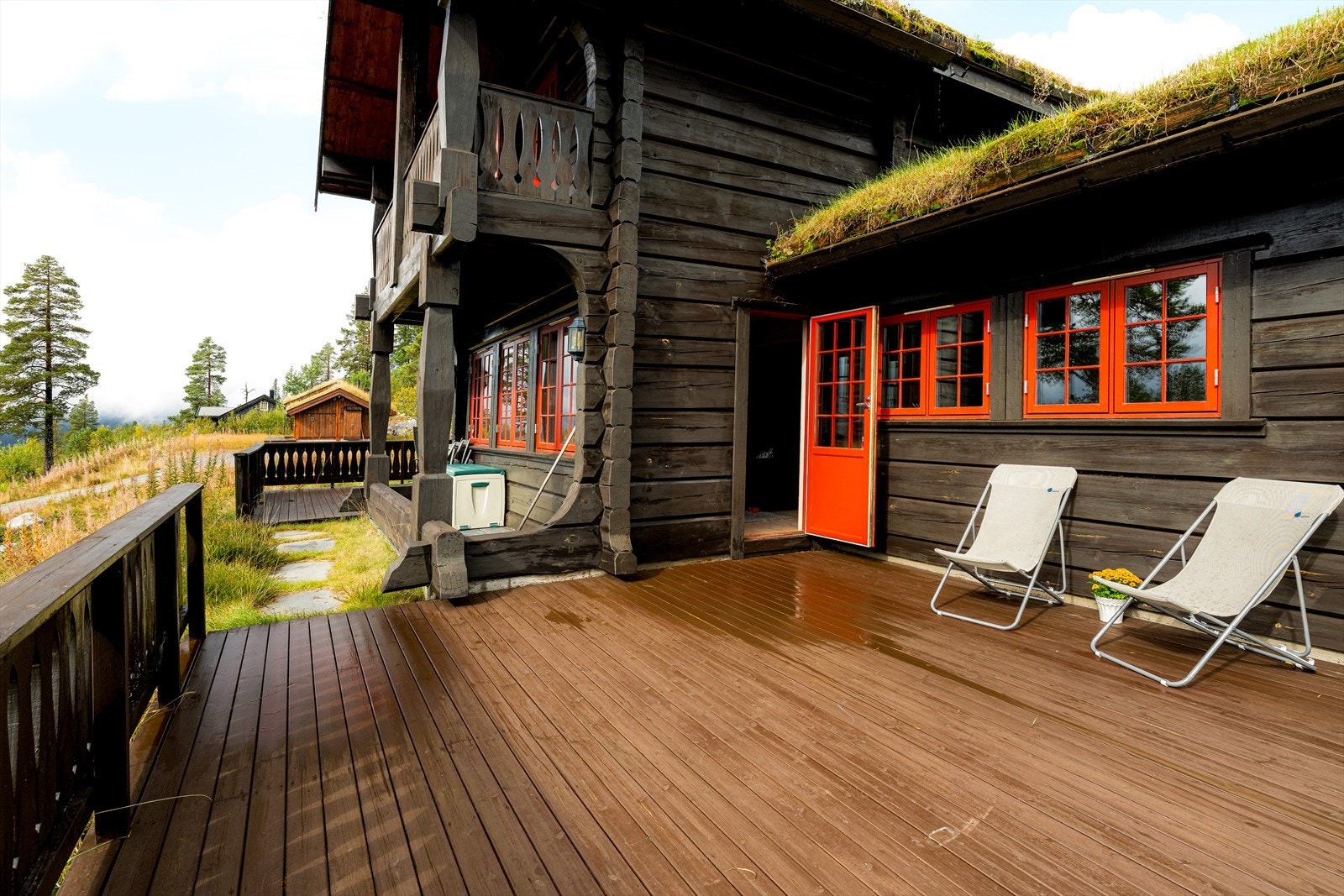 Terrassenes beliggenhet gjør at man nesten alltid kan finne en lun plass i ly for vær og vind. Galleribilde