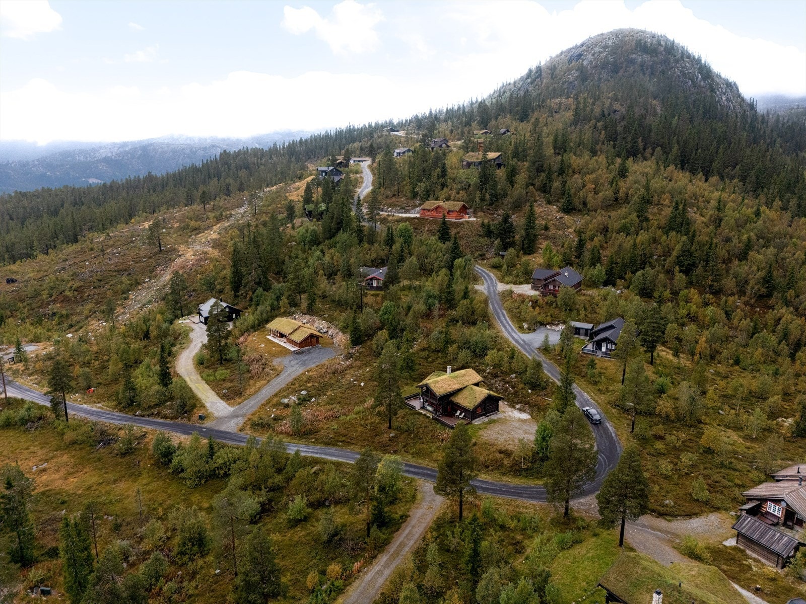 Selger opplyser også at veien til Gaustablikk ofte har blitt brøytet i påsken og noen ganger i vinterferien, noe som gir muligheter for alpint i perioder. Galleribilde