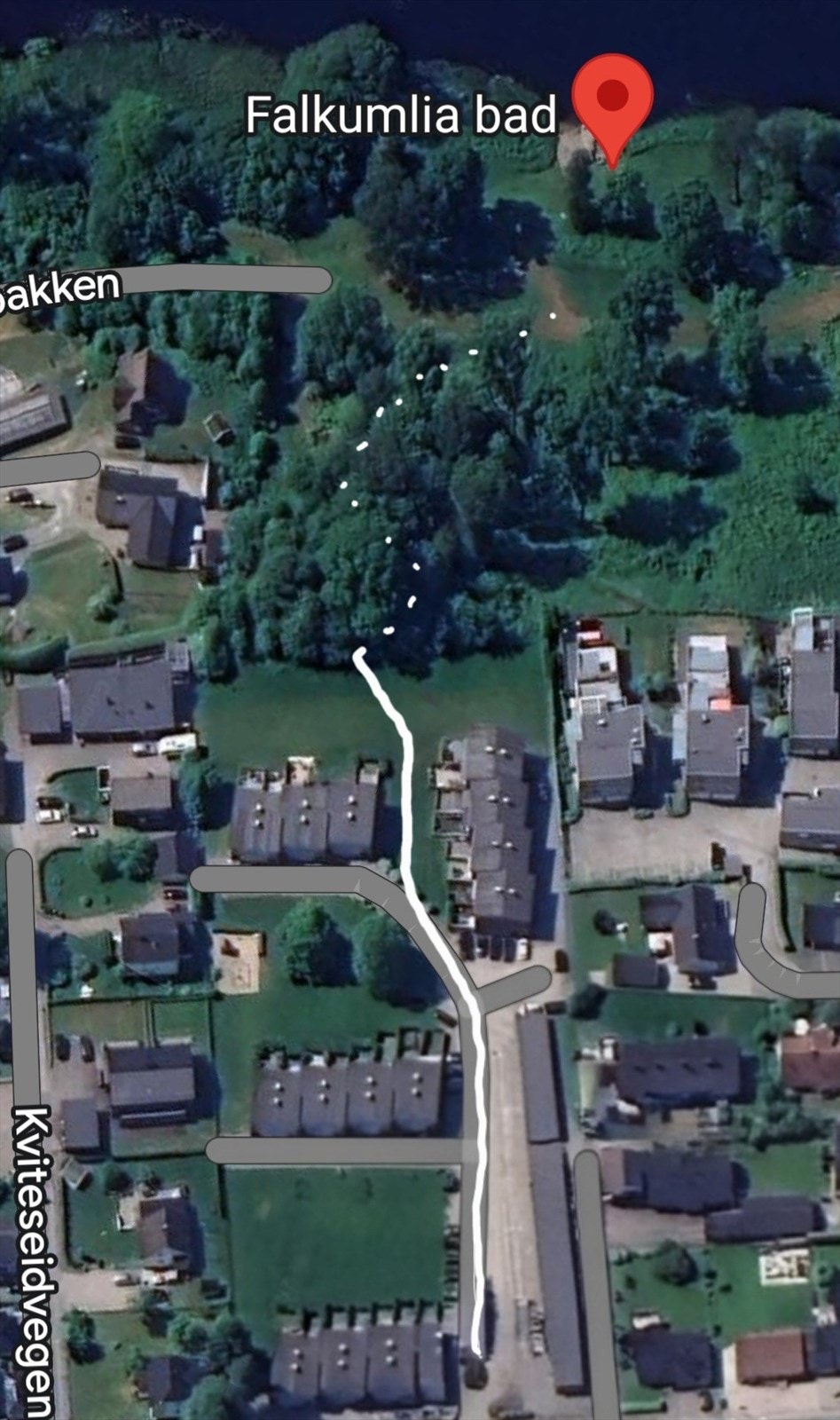 Falkum bad like på nedsiden Galleribilde