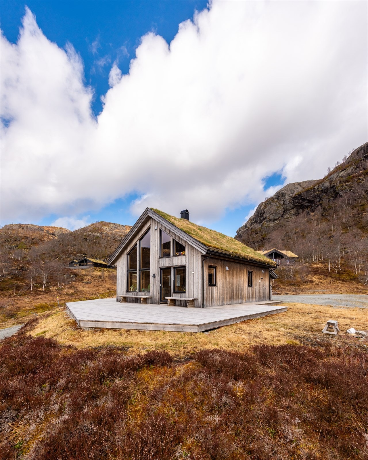 Stor terrasse med flere muligheter for innredning. Galleribilde