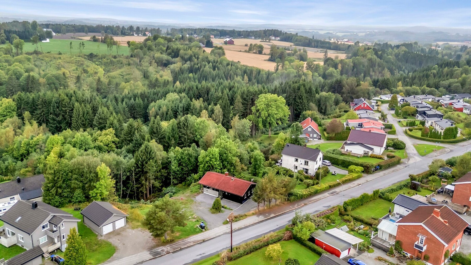 Herlig beliggenhet i rolige omgivelser men bare 1 km fra sentrum av Askim. Galleribilde