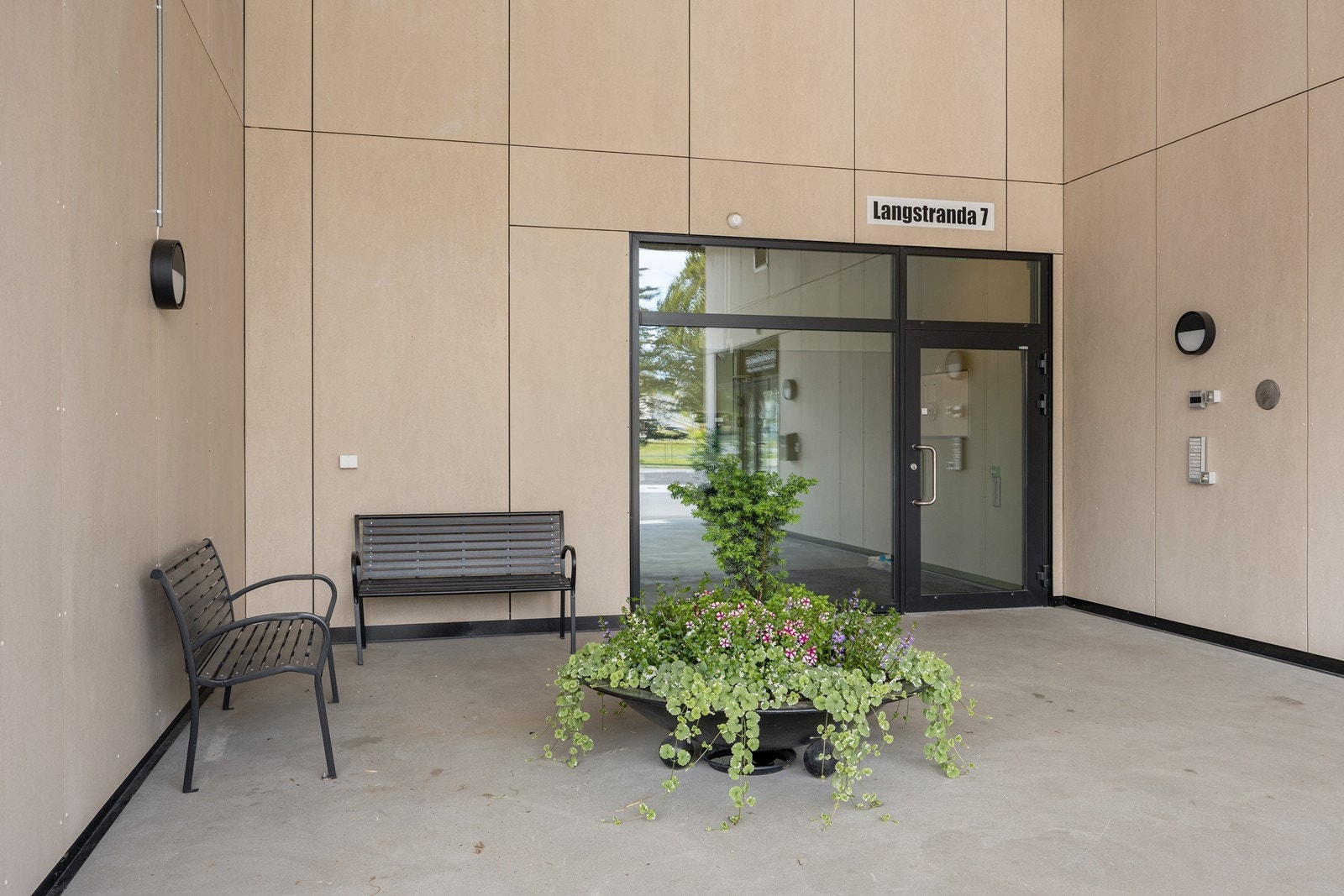 Leiligheten har adkomst via trapperom med heis til etasjeplan. Galleribilde