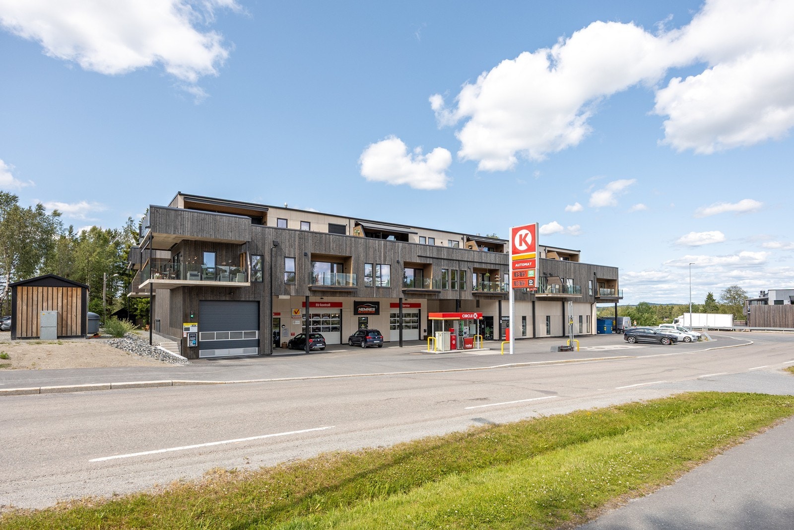 Aktiv Eiendom v/Elene M. Torre har gleden av å presentere Langstranda 7. Galleribilde