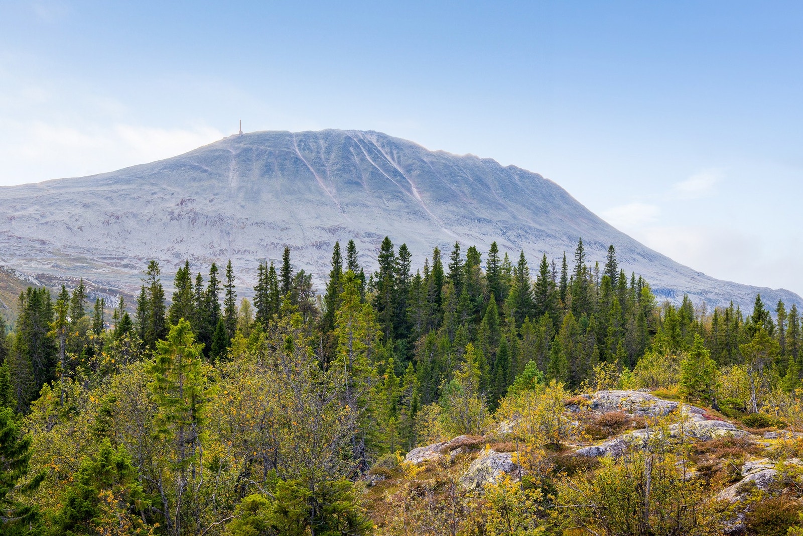 Gaustatoppen en vakker høstdag. Galleribilde
