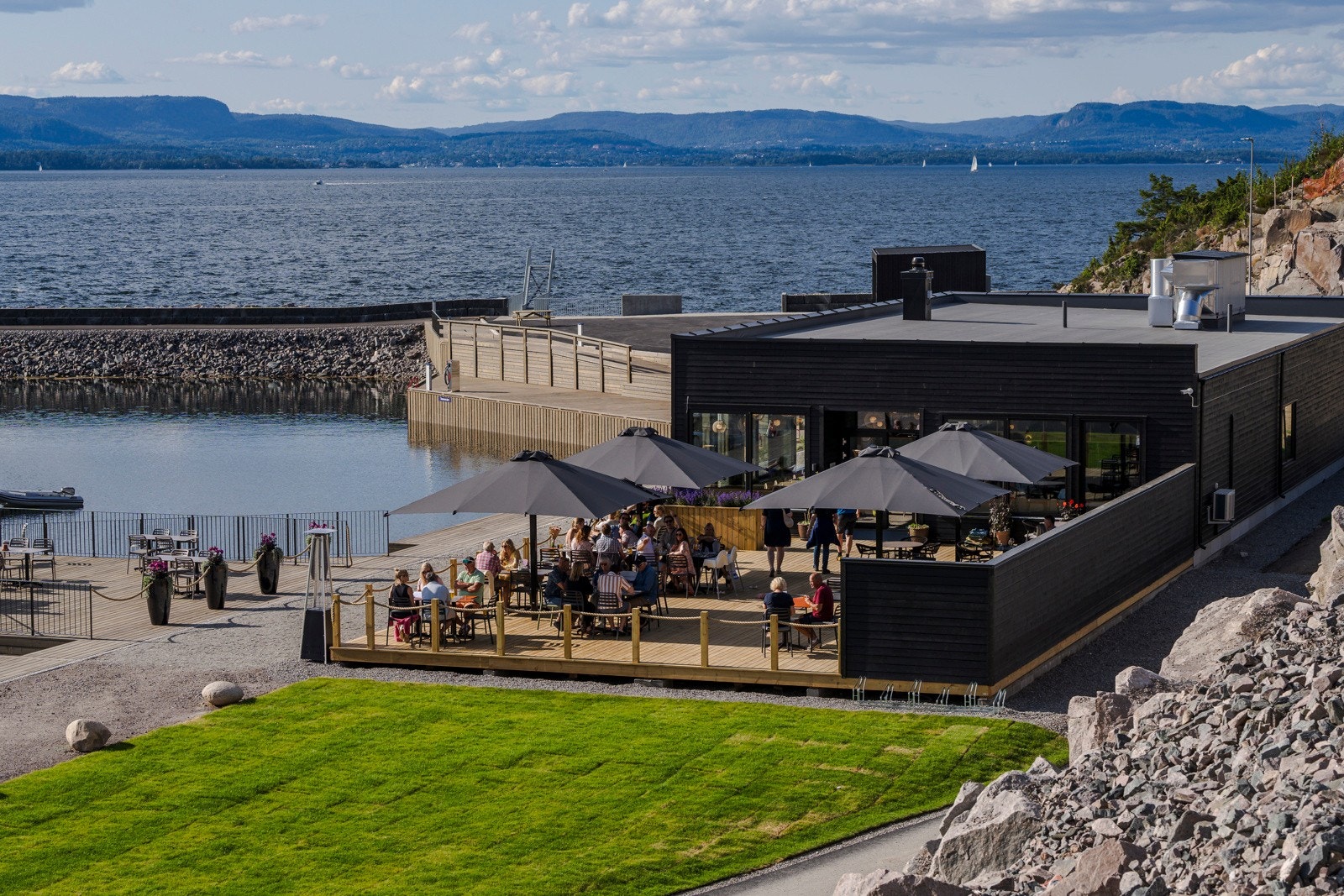 Like i nærheten ligger den populære restauranten Primitivo Ristorante, kjent for svært gode anmeldelser. Galleribilde