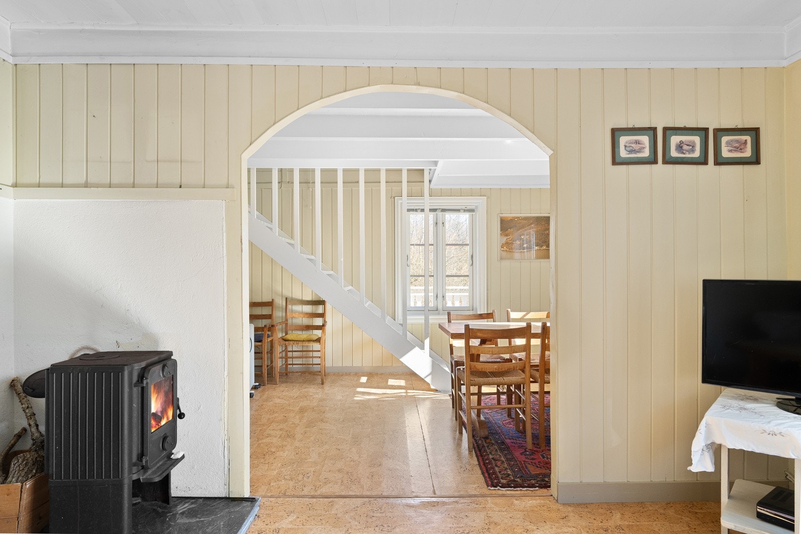 Stuer. Vedovn til å fyre i på de kaldeste dagene. Galleribilde