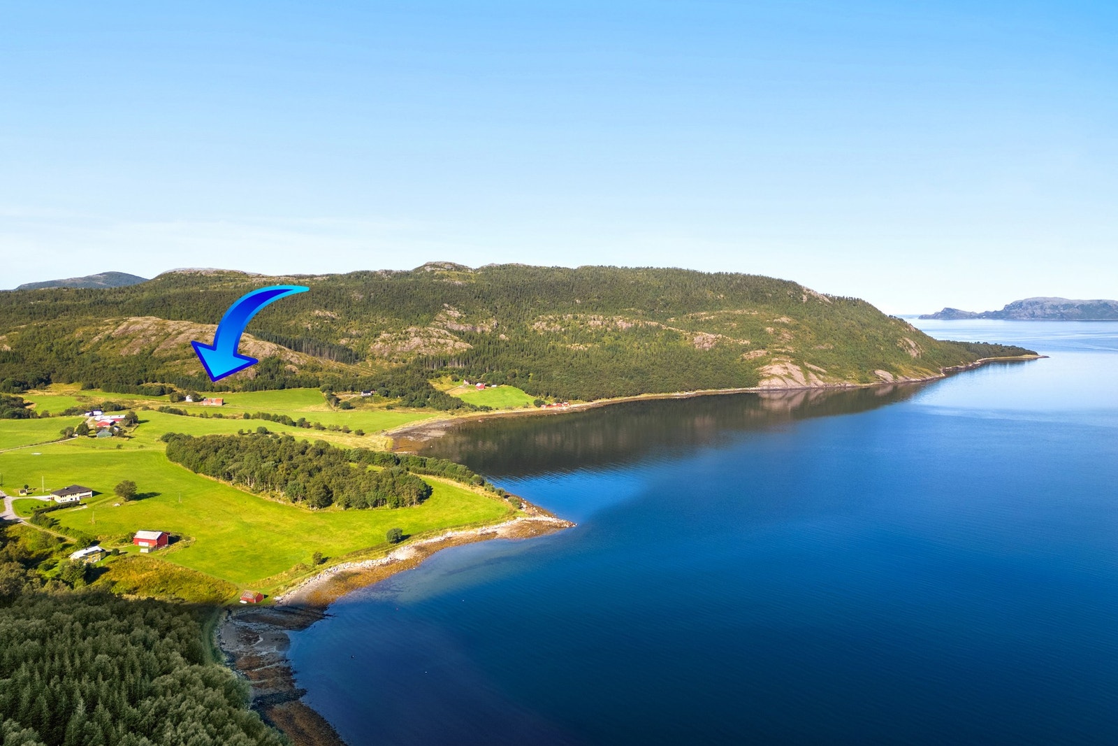 Velkommen til Lysfjordveien 109, presentert av EiendomsMegler 1 v/ Jonny Grønbeck! Galleribilde