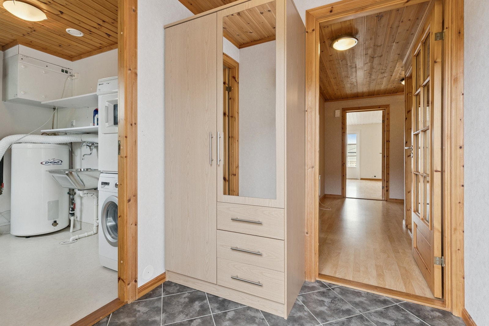 Gang/Entré Galleribilde