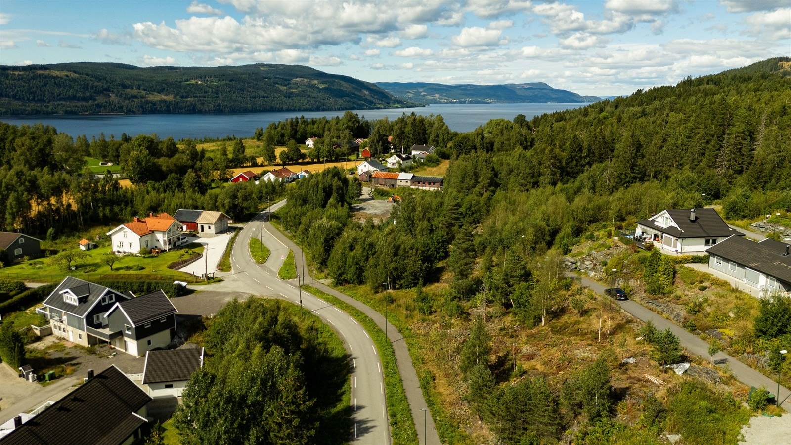 Her kan boligdrømmen bli virkelighet. Attraktiv boligtomt i spennende nytt boligfelt sentralt på Minnesund! Galleribilde