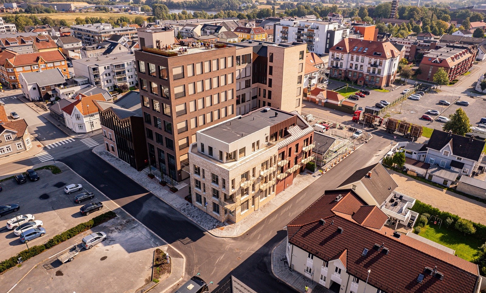 Leiligheten ligger med sentral beliggenhet og nærhet til det meste du trenger Galleribilde