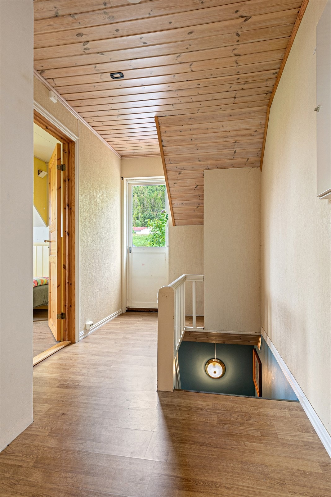Gang/trapperom i 2. etasje Galleribilde