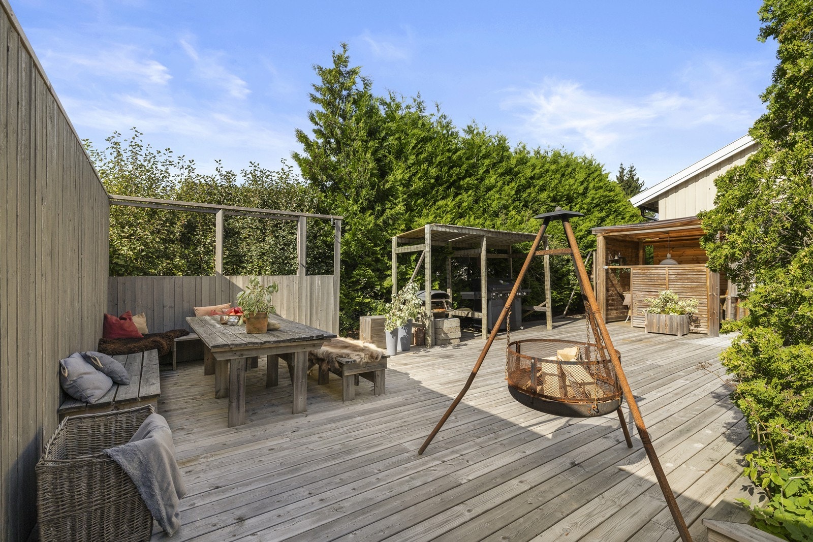 Hele uteområdet er designet for å nyte livet utendørs. Galleribilde