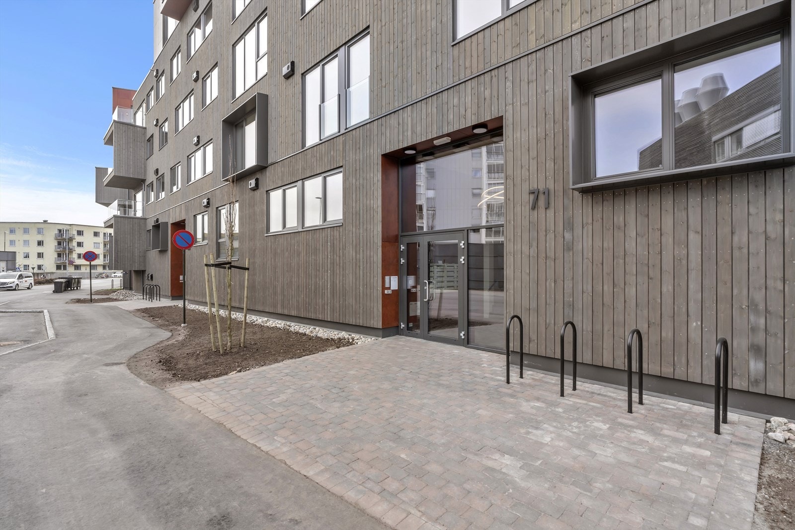 Sykkelparkering ved inngangsparti Galleribilde