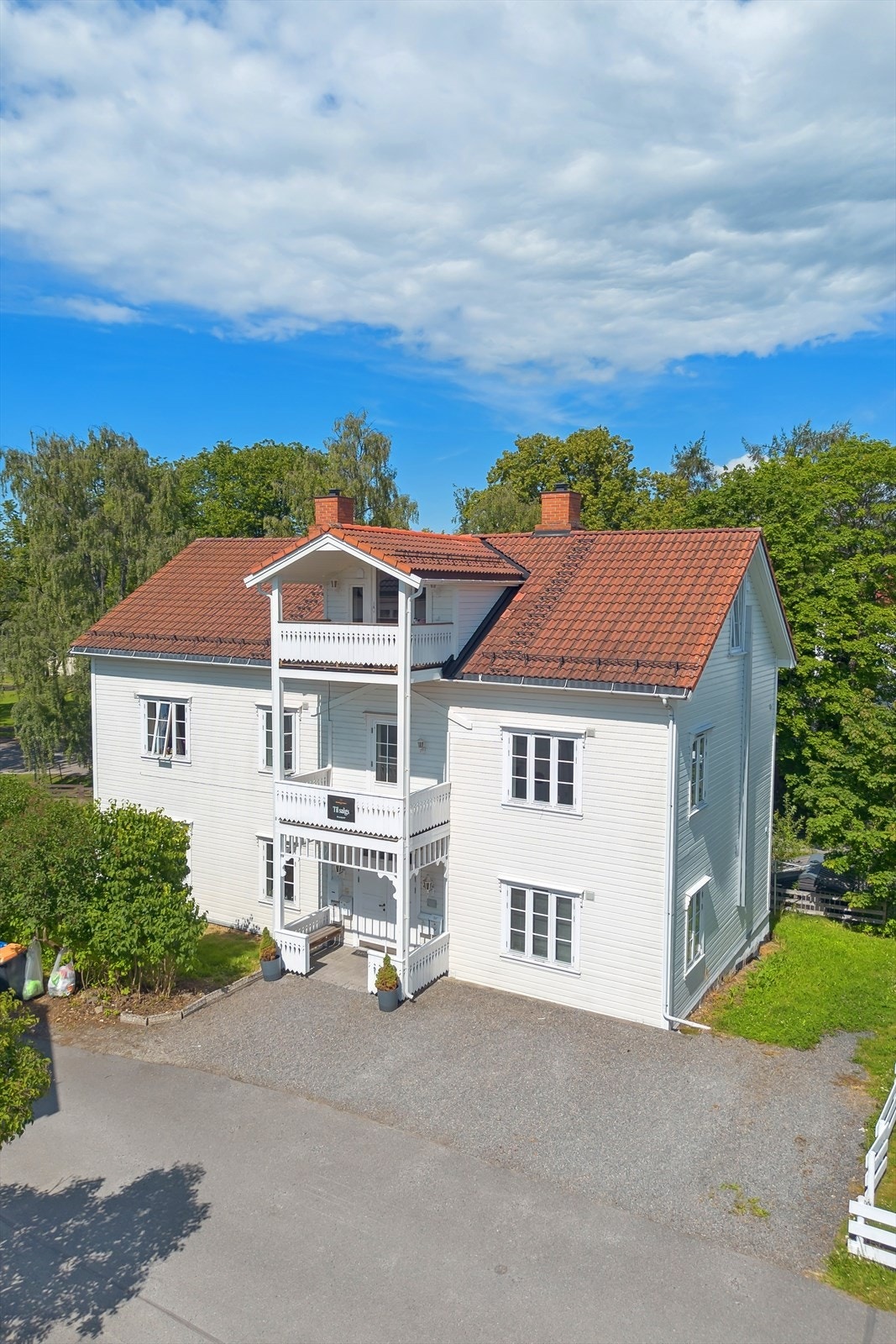 Bygget ble rehabilitert på 1990-tallet og fremstår som solid og godt vedlikeholdt. Galleribilde